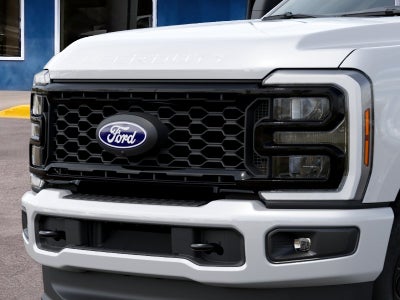2027 Ford Super Duty F-350 SRW F-350® XLT