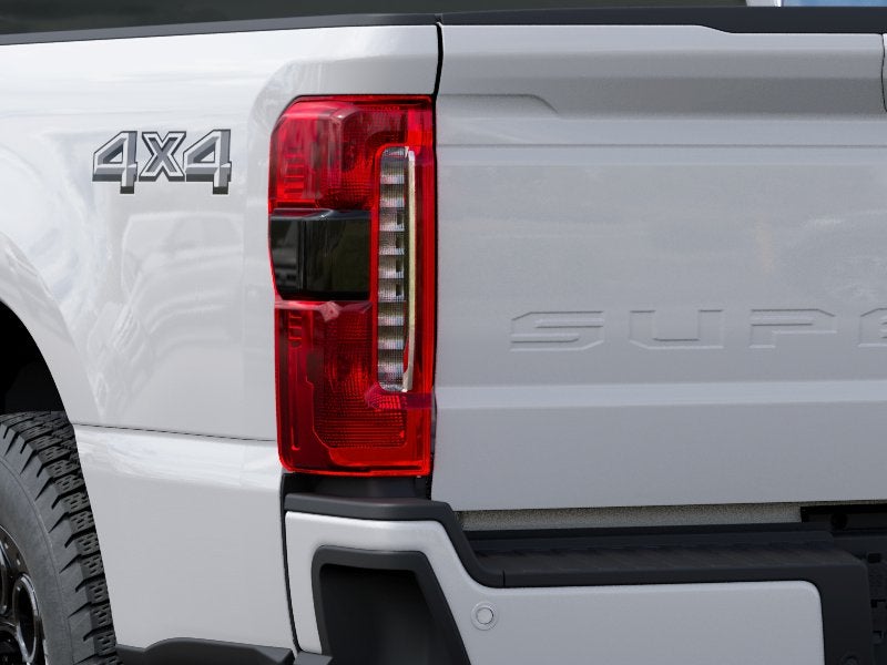2027 Ford Super Duty F-350 SRW F-350® XLT