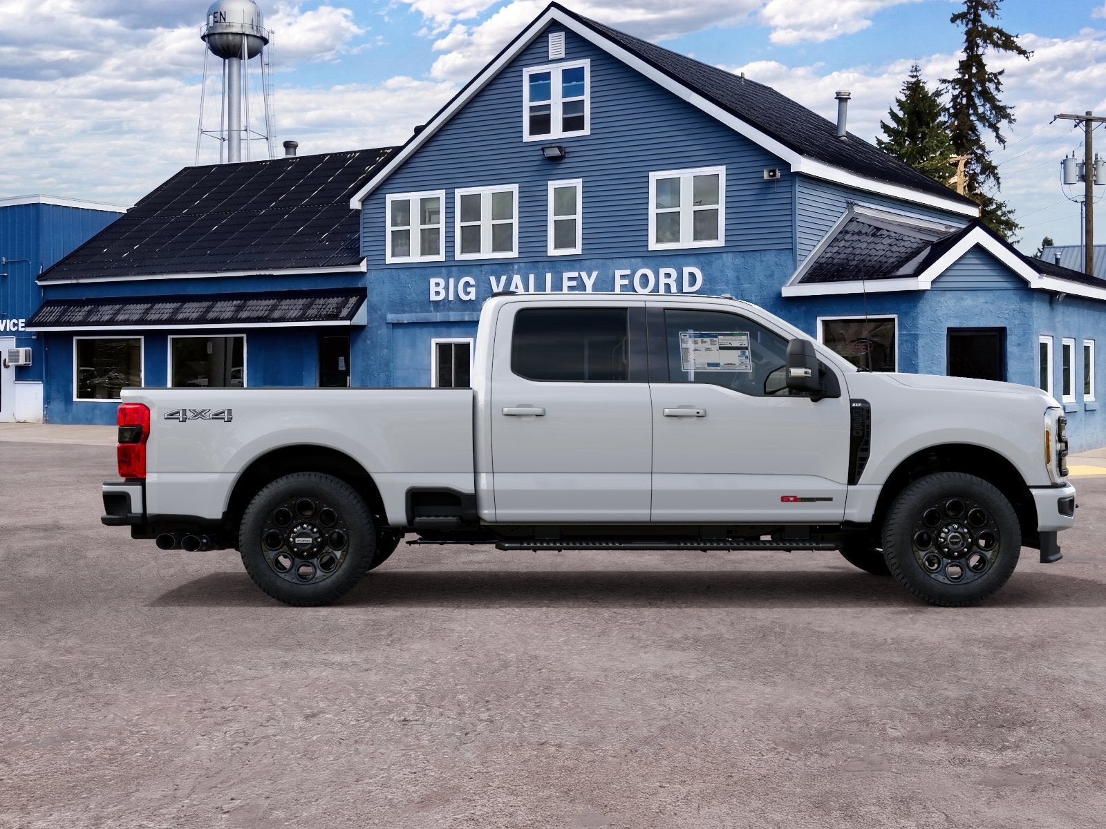2027 Ford Super Duty F-350 SRW F-350® XLT
