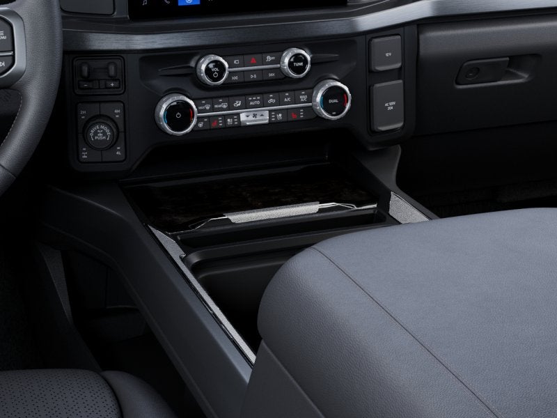 2027 Ford Super Duty F-350 SRW F-350® Lariat®