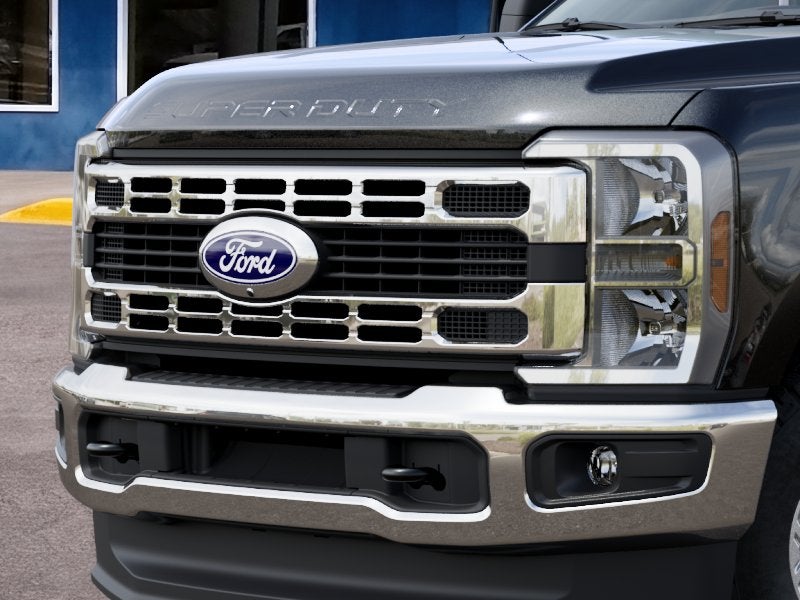 2027 Ford Super Duty F-350 SRW F-350® XLT