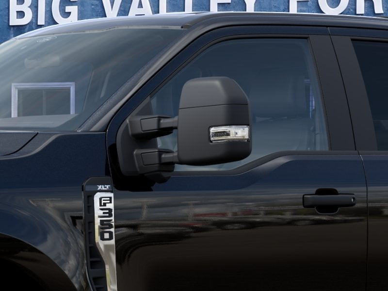 2027 Ford Super Duty F-350 SRW F-350® XLT