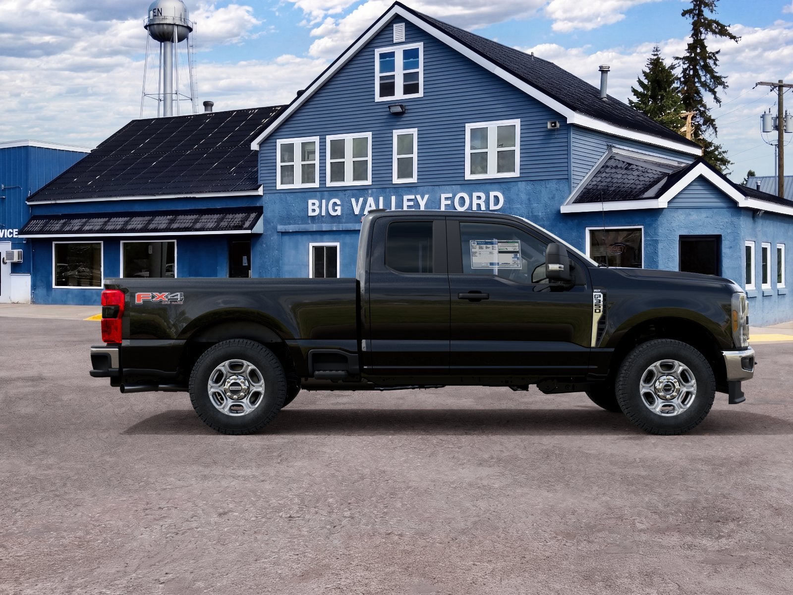 2027 Ford Super Duty F-350 SRW F-350® XLT