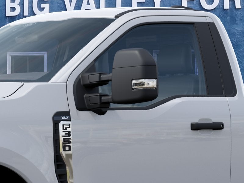 2027 Ford Super Duty F-350 SRW F-350® XLT