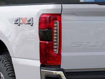 2027 Ford Super Duty F-350 SRW F-350® XLT