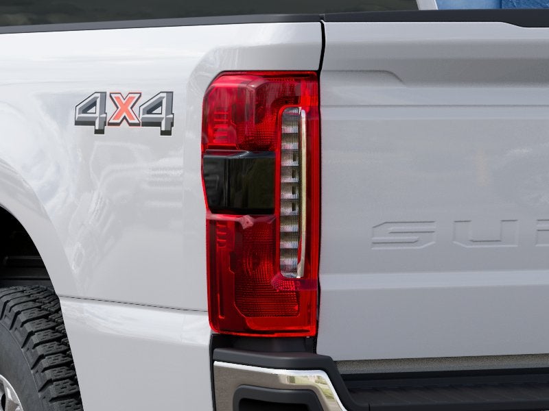 2027 Ford Super Duty F-350 SRW F-350® XLT