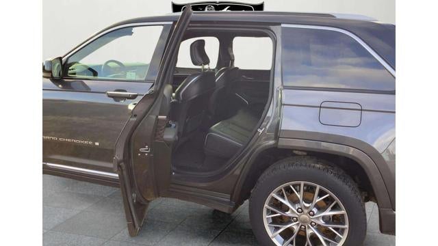 2022 Jeep Grand Cherokee Summit