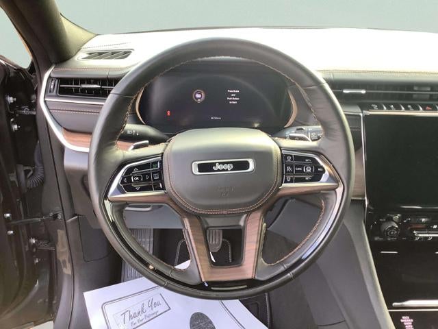 2022 Jeep Grand Cherokee Summit