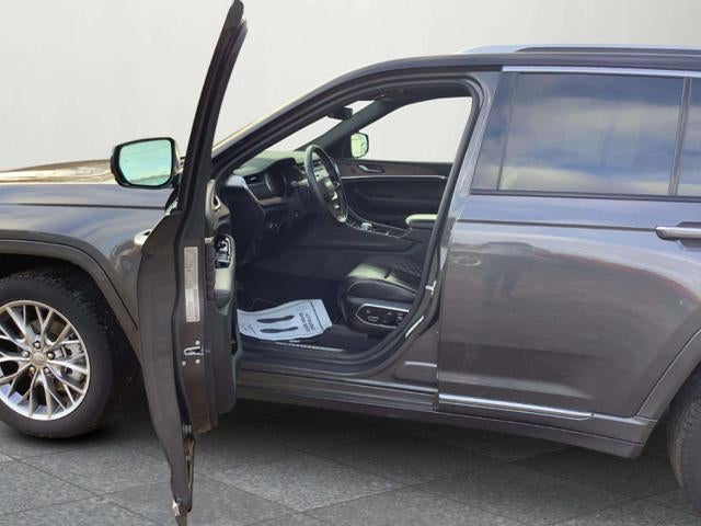 2022 Jeep Grand Cherokee Summit