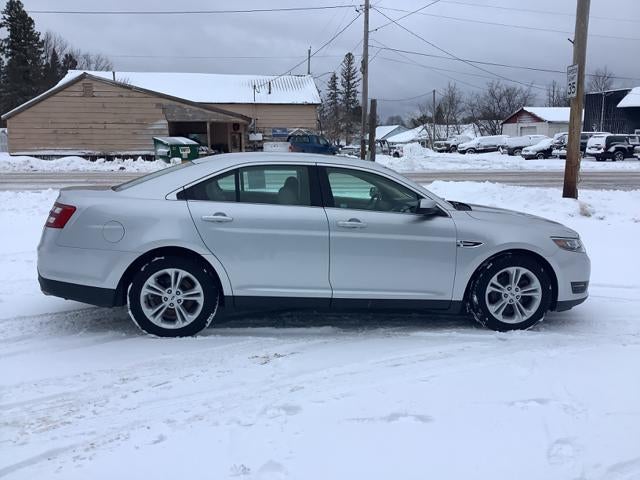 2016 Ford Taurus SEL