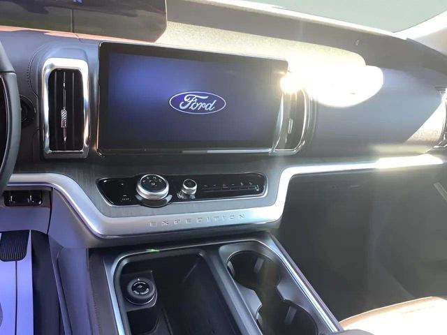 2025 Ford Expedition Platinum MAX