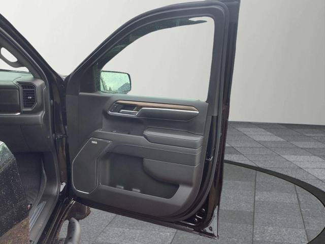2024 Chevrolet Silverado 1500 4WD Crew Cab Short Bed RST