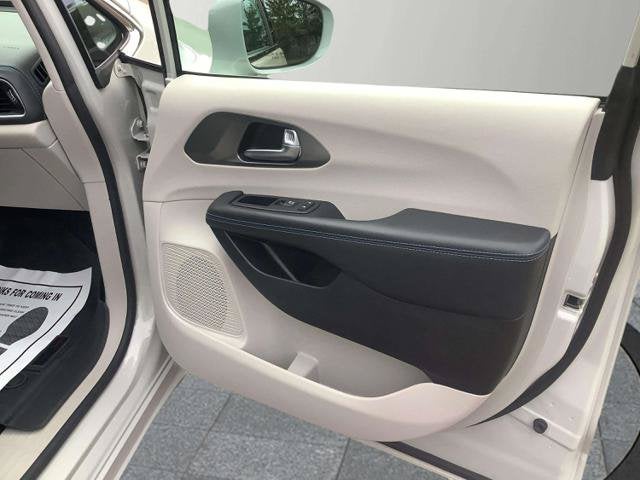 2021 Chrysler Pacifica Touring